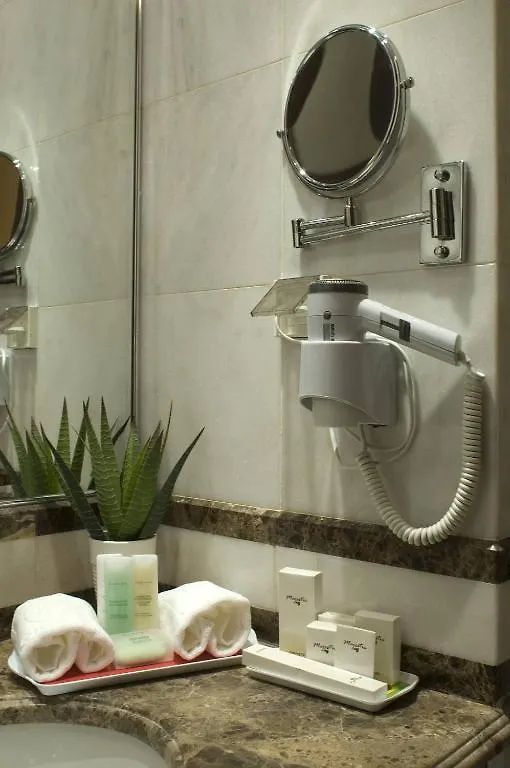Ajyad Crom Hotel Mecca Saudi Arabia